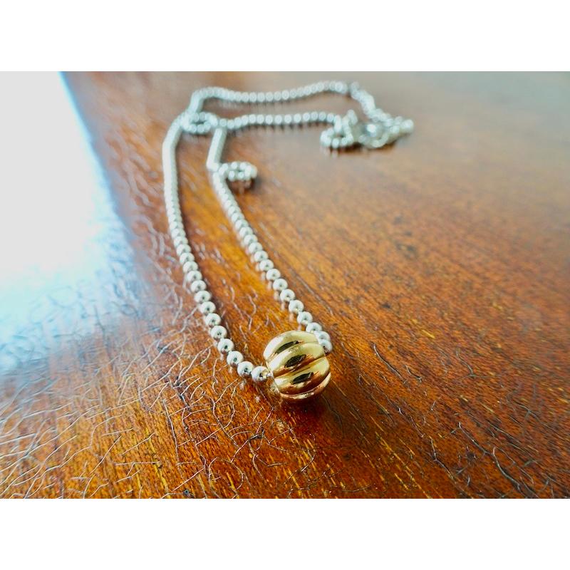 吉田正子トンボ玉（拾玖）　「江戸組み紐」ネックレス　ガラス玉に込めた日本画 吉田正子トンボ玉（拾玖） 「江戸組み紐」ネックレス ガラス玉に込めた