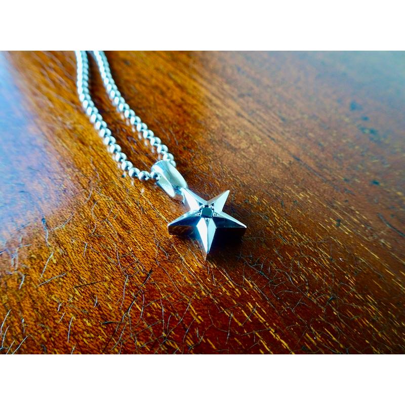 仁尾彫金『一つ星ブラックダイヤ、立体スターペンダント』ハンドメイド367b 仁尾彫金『一つ星ブラックダイヤ、立体スターペンダント』ハンドメイド