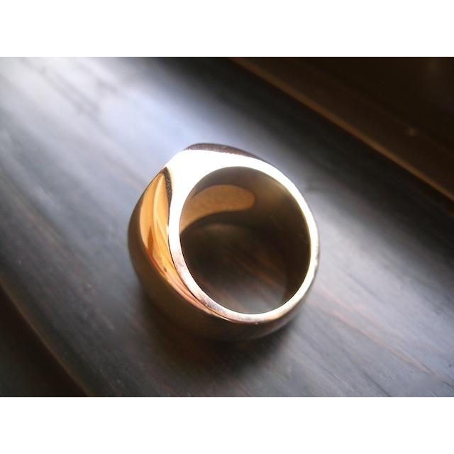 仁尾彫金『文字彫り楕円のゴールド印台リング』ハンドメイド147 : 仁尾