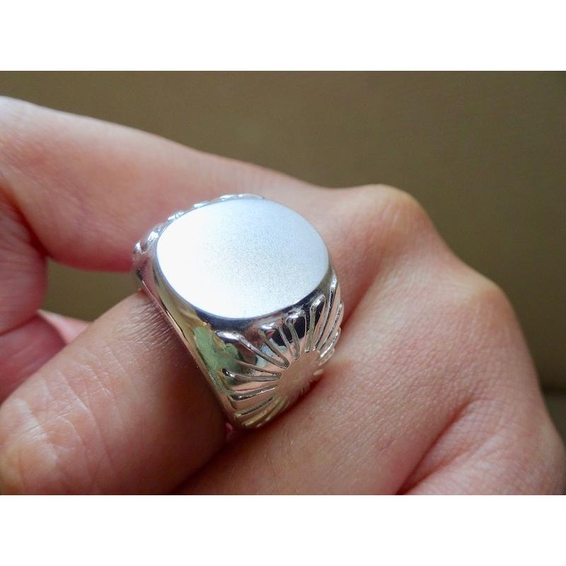 仁尾彫金『プラチナ太陽の楕円印台リング』ハンドメイド173 : 仁尾彫金