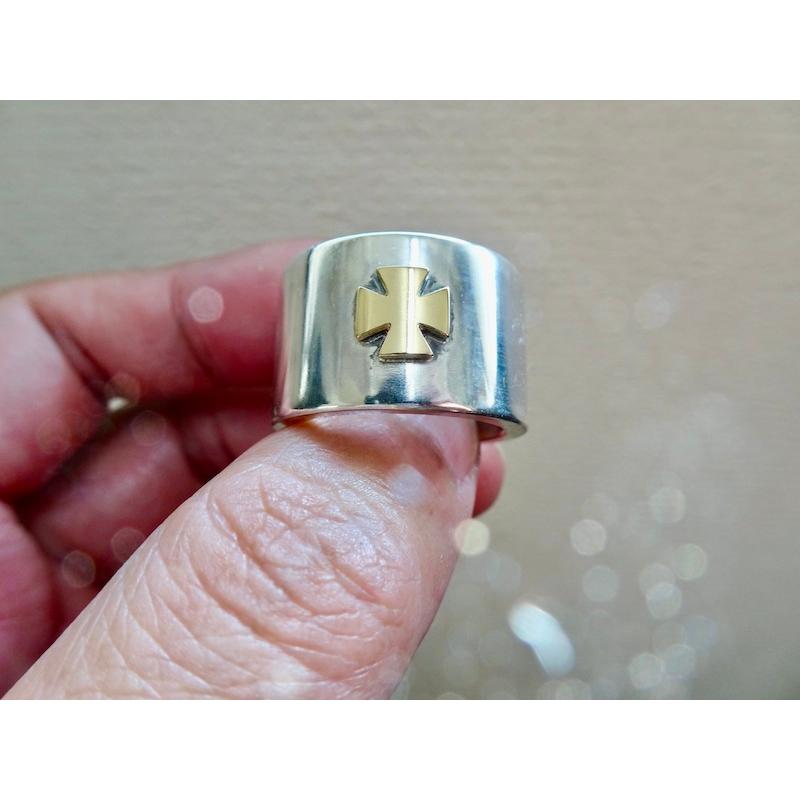 仁尾彫金『平打アイアンクロスリング、幅1.5cm厚み2.5mm 
