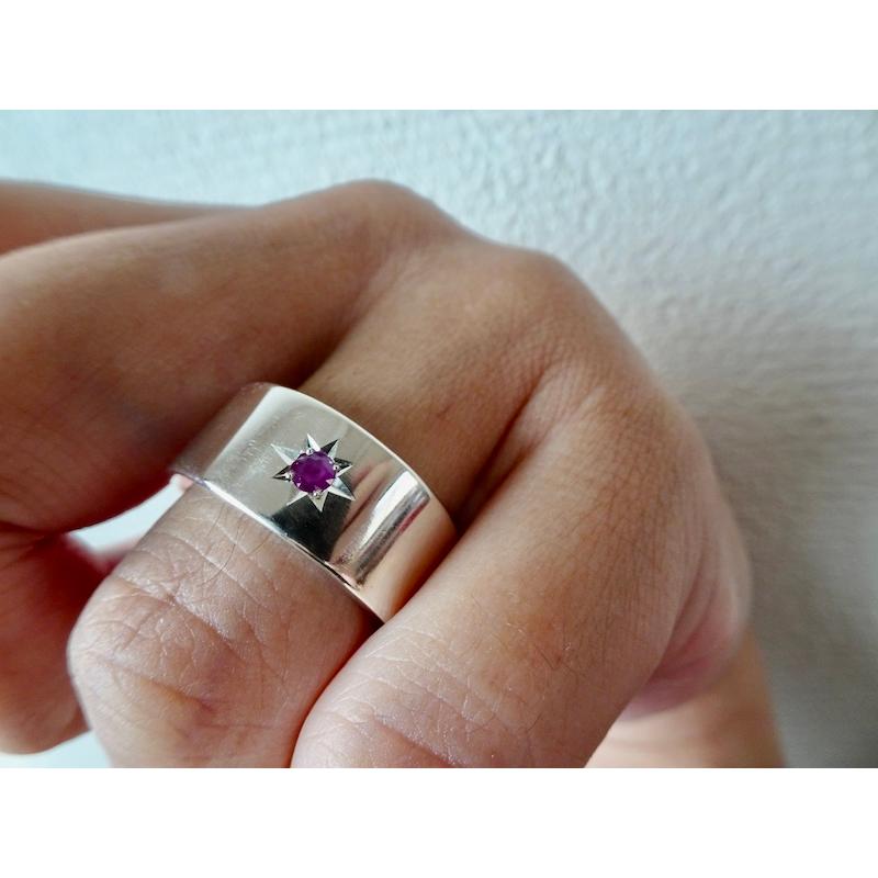 仁尾彫金『一つ星3mmルビー、幅1cm、平打リング』ハンドメイド270 仁尾彫金『一つ星3mmルビー、幅1cm、プラチナ平打リング