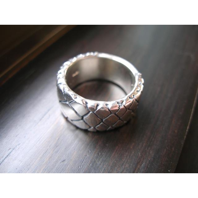 仁尾彫金『１つ鱗k18、平打パイソンリング』ハンドメイド318 仁尾彫金『1つ鱗k18、平打パイソンリング』ハンドメイド318