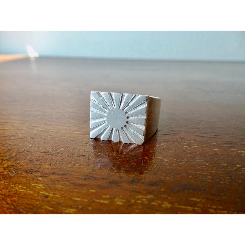 仁尾彫金『太陽の印台リング2』ハンドメイド322 仁尾彫金『太陽の印台リング2』ハンドメイド322 : 仁尾彫金