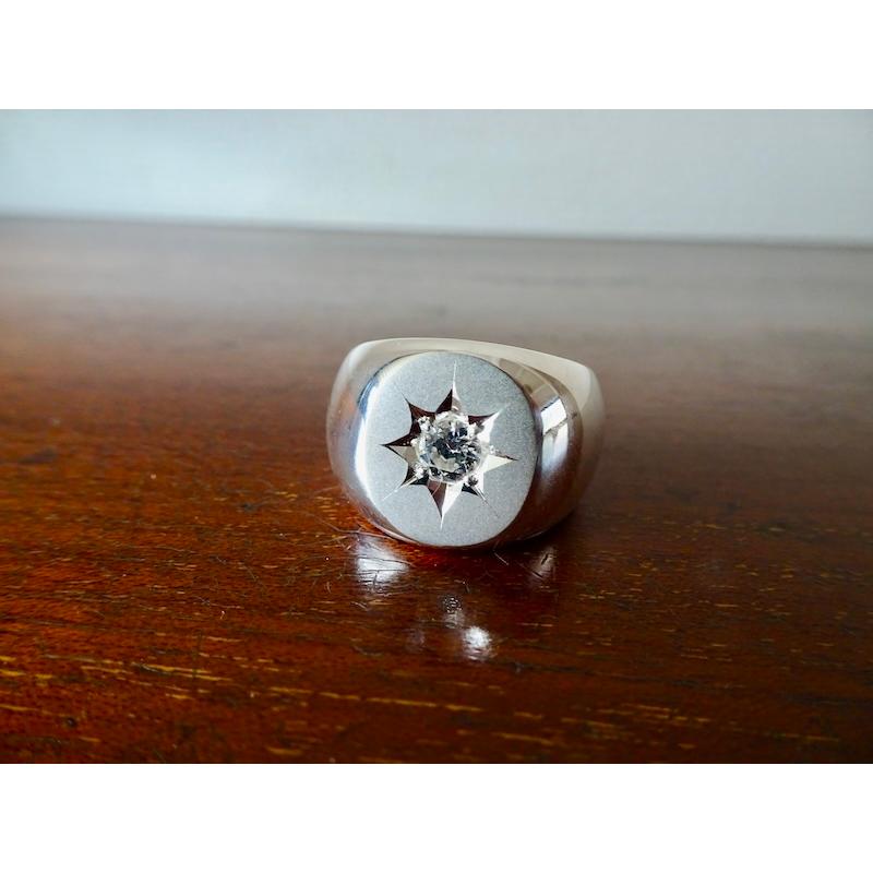 仁尾彫金『一つ星ジルコニア、プラチナ、楕円の印台リング2 