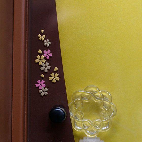 【訳あり・新品】 創価学会仏壇　桜スイング　桜蒔絵　オーク色　仏具　付属品　LED照明付 【SKC2205042912】(79120円)