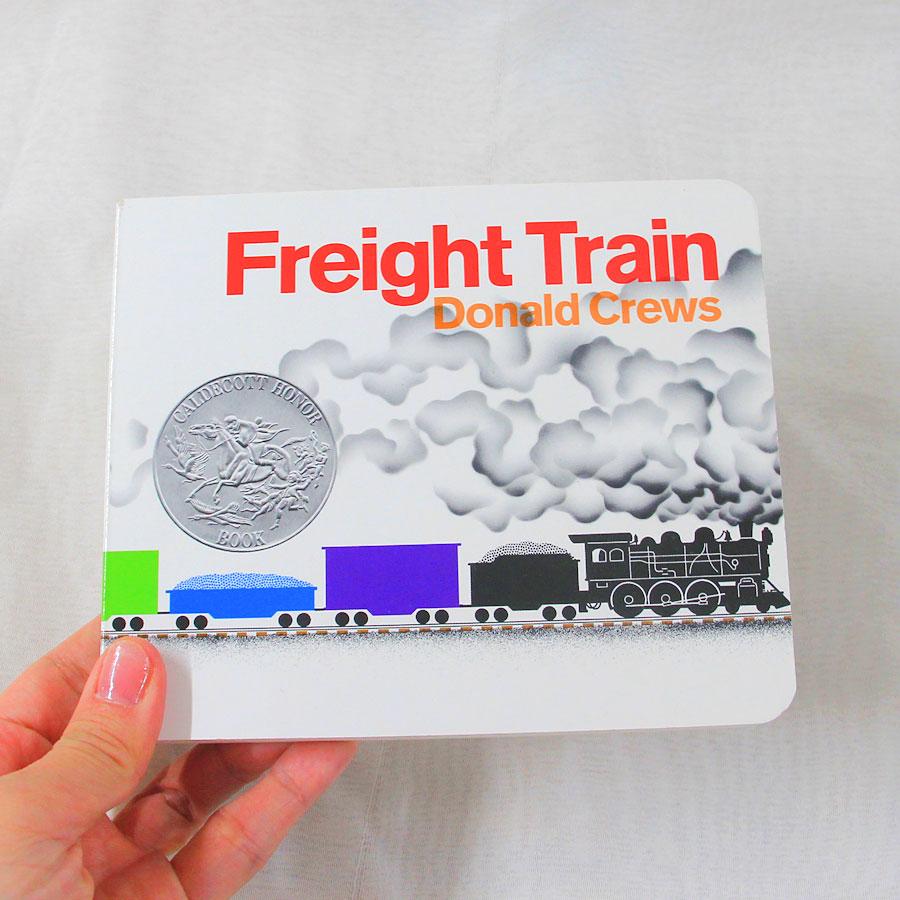 FREIGHT TRAIN（英語絵本）はしれ！かもつたちのぎょうれつ ドナルド