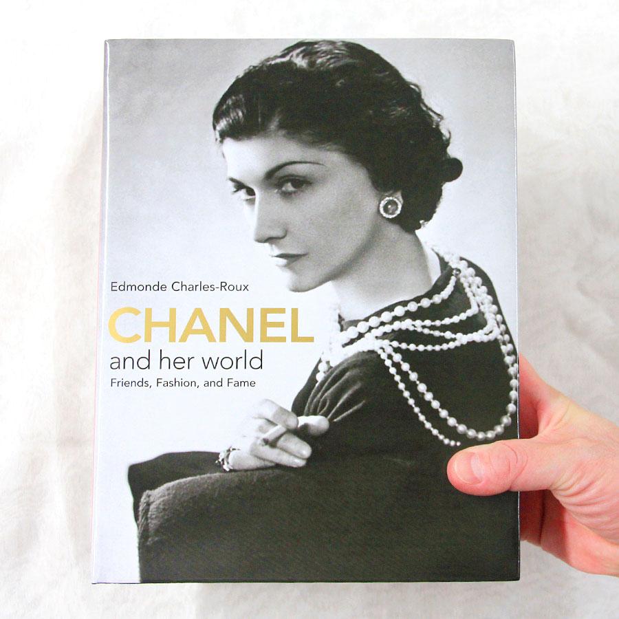 Chanel and Her World: Charles-Roux, Edmonde: 9780865651593: :  Books
