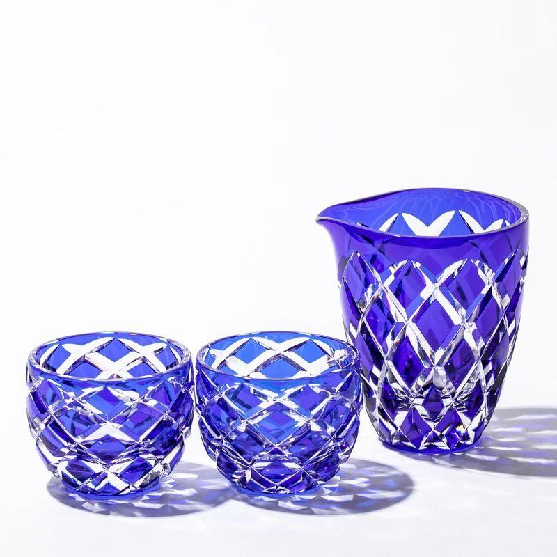 送料無料 伝統工芸士 酒器三点揃 矢来紋 矢来紋 木村泰典 江戸切子 木村泰典 アルコールグラス 酒器三点揃 酒器 江戸切子 伝統工芸士 瑠璃 グラス 矢来紋 酒器三点揃 瑠璃 にっぽんマルシェ店 最大12 Offクーポン