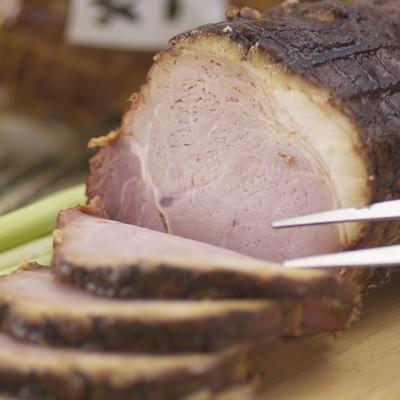 ハム 焼豚大ブロック詰め合わせ 秘伝のタレに漬け込み、直火で焼き上げた本格派焼豚です。 送料無料 ポイント消化_2