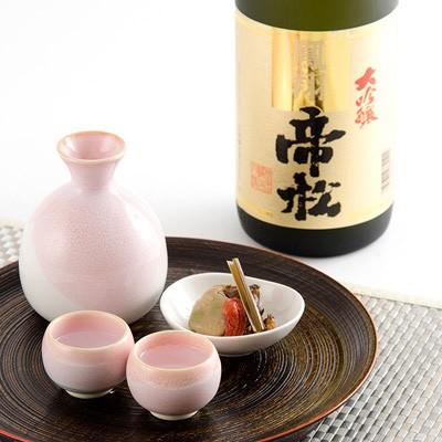 日本酒 日本酒 大吟醸酒 フルーティーな香味とまろやかな口当たり 帝松 鳳翔 １８００ml 松岡醸造株式会社 埼玉県 大吟醸酒 送料無料 ポイント消化｜nipponselect