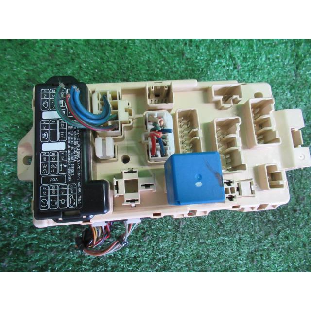 クリッパー GBD-U71V ヒューズ ボックス DX A31 ETACS MR538259 22102