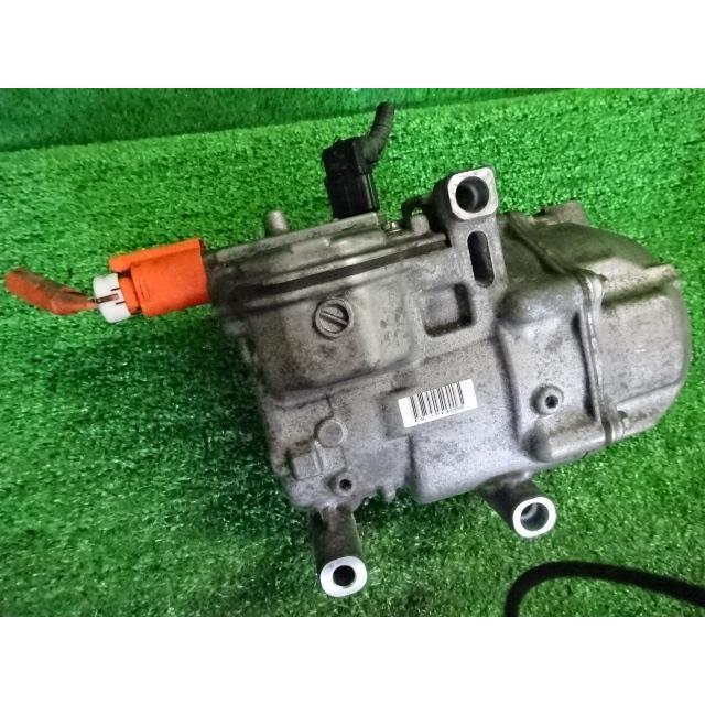 プリウス ZVW30 エアコンコンプレッサー S ヒタチ 042200-0212 88370  