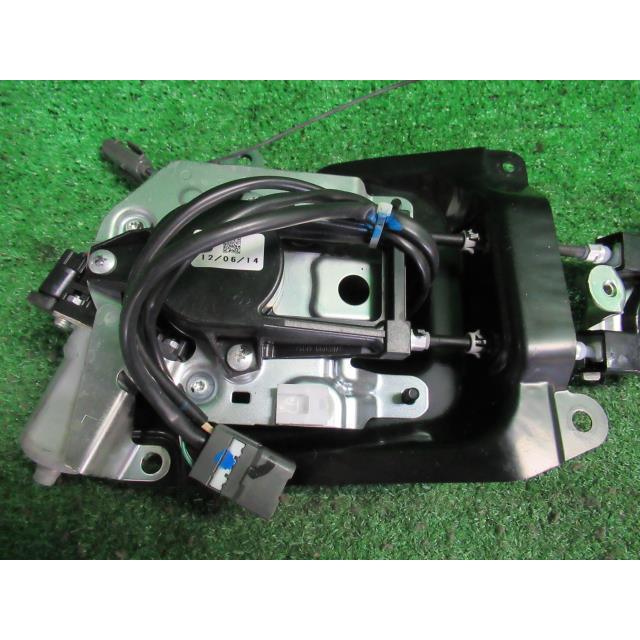 ソリオ DBA-MA15S パワースライド ドア モーター ブラック&ホワイト