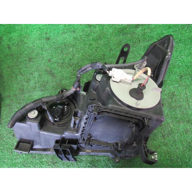 ハリアー CBA-ACU35W 右 ヘッド ランプ ライト ASSY 240G 4WD 202