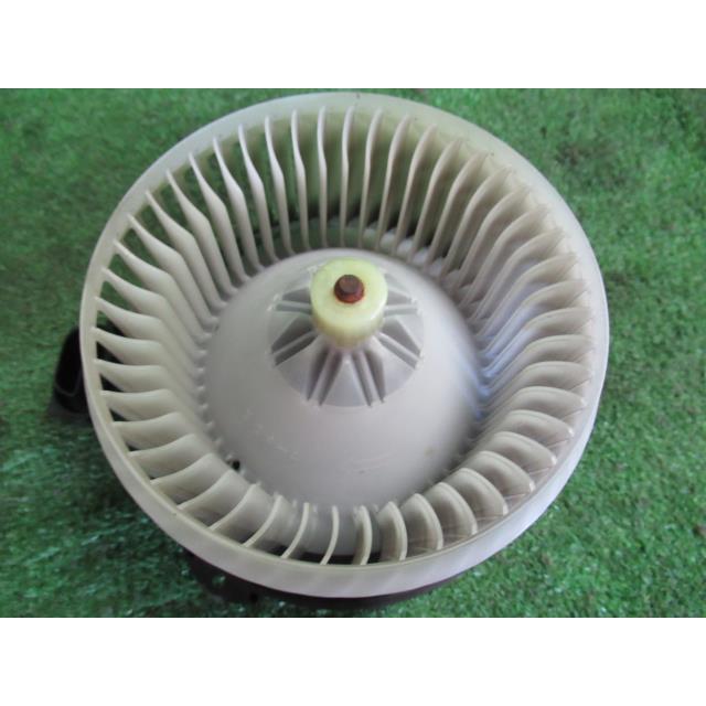 インサイト DAA-ZE2 ヒーターブロアモーター L NH731P デンソー 272700