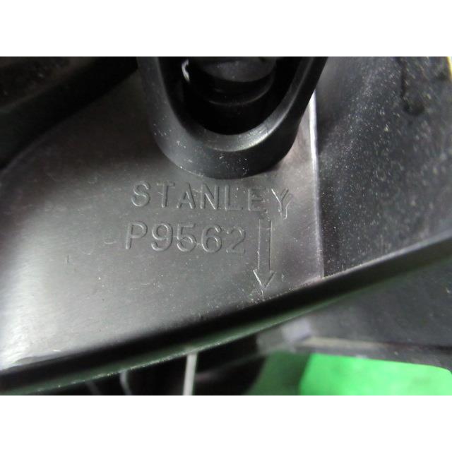プレマシー DBA-CWEFW 右 ヘッド ランプ ライト ASSY 20CS 38P