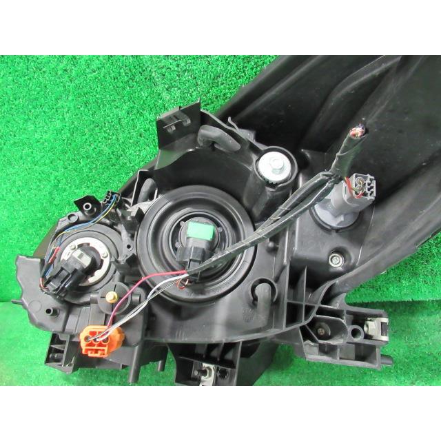 プレマシー DBA-CWEFW 右 ヘッド ランプ ライト ASSY 20CS 38P