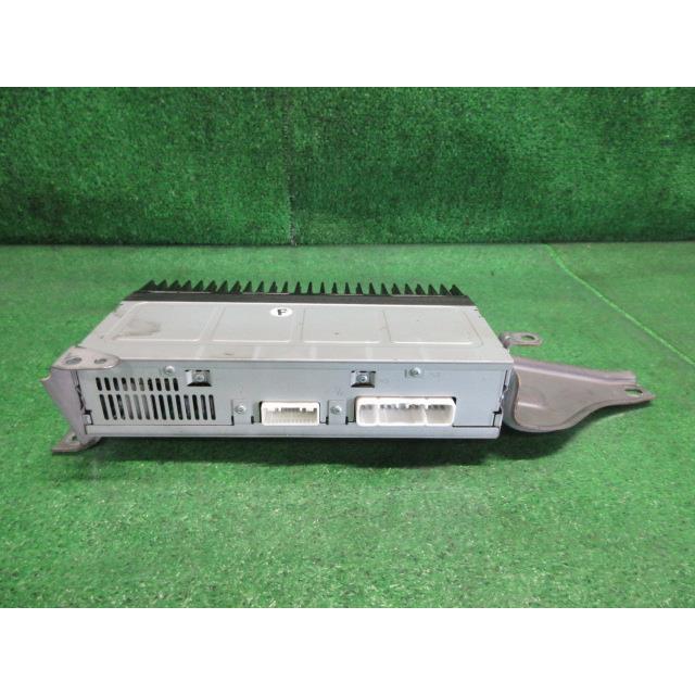 クラウンマジェスタ DBA-UZS186 オーディオ アンプ C 202 ブラック