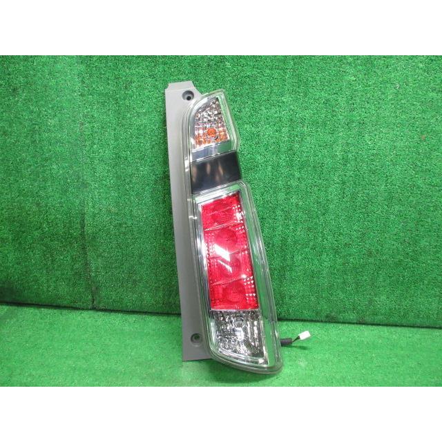 N-WGN N−WGN DBA-JH1 右 テール ランプ G NH875P プレミアム