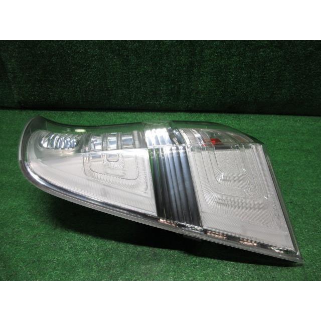 ステップワゴン DBA-RK5 右 テール ランプ スパーダZ NH624P