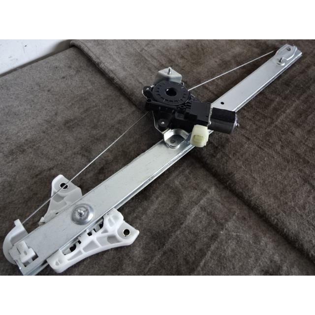 タント DBA-LA600S 右 フロント ドア レギュレータ・モーター 660