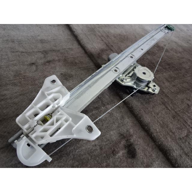 タント DBA-LA600S 右 フロント ドア レギュレータ・モーター 660