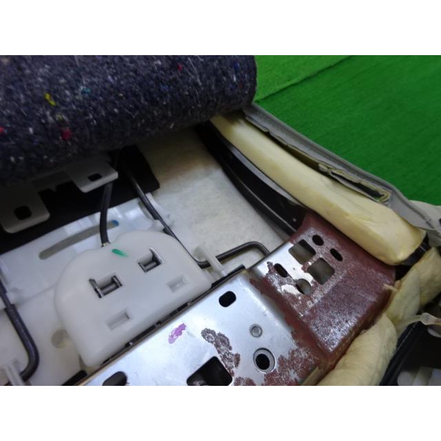 プリウス DAA-ZVW30 アシスタント シート 助手席 Gツーリング 16294