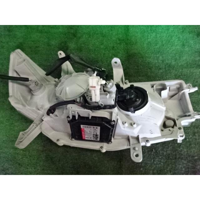 タント CBA-L350S 左 ヘッド ランプ ライト ASSY 660 カスタム S28