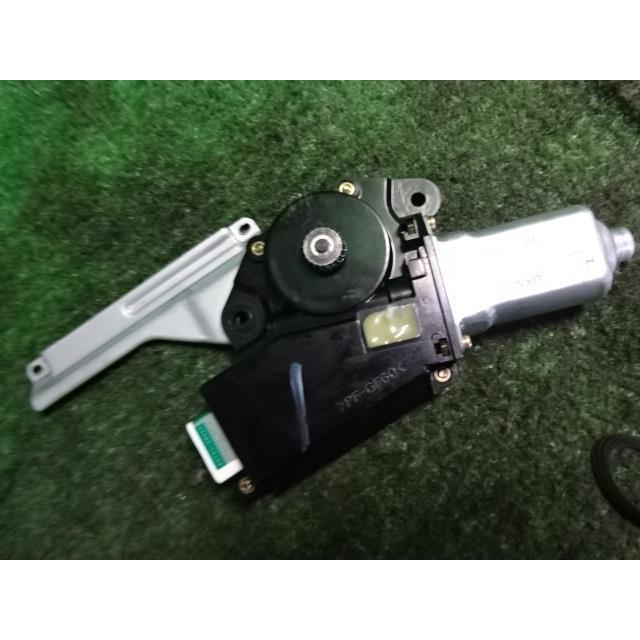 30セルシオ後期　サイドパネルダクト加工エアロ　パールホワイト　062 30後期セルシオサイドパネルダクト加工エアロ