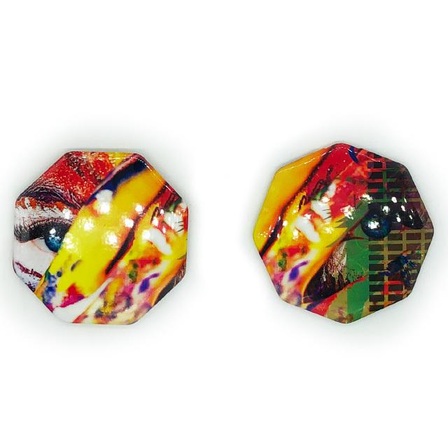 非売品ディズニー　楽曲入りマグネット缶バッジ型ミュージックプレイヤー 30周年 Happiness Is Here 缶バッジ型音楽プレイヤー PLAYBUTTON