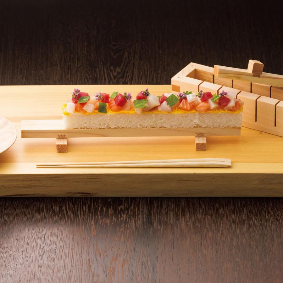 型崩れすることなくきれいに切り分けできる ひのき 押寿司器 10切タイプ 35×6×高さ6.4cm 日本製 切込みガイド付き プロにもホームパーティーの画像