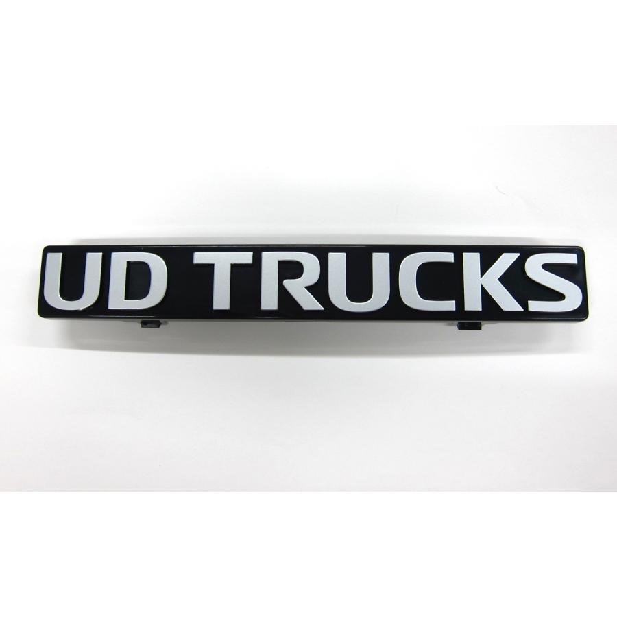 ☆フロントエンブレム「UD TRUCKS」 65892-3Z00A クオン CG5CA