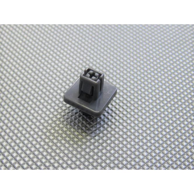 ラジエターグリルクリップ (アッパー) テリオスキッド J111G