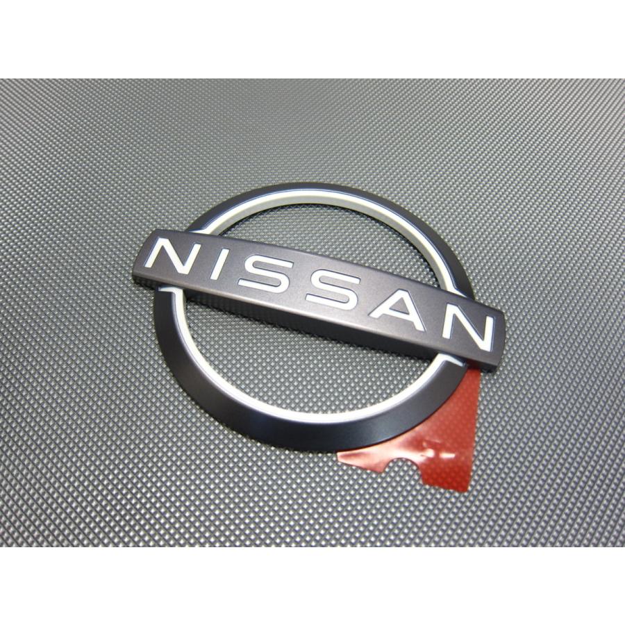 バックドアエンブレム 90890-5YJ0A キャラバン NV350 日産純正 バックドアエンブレム 90890-5YJ0A キャラバン NV350 日産純正