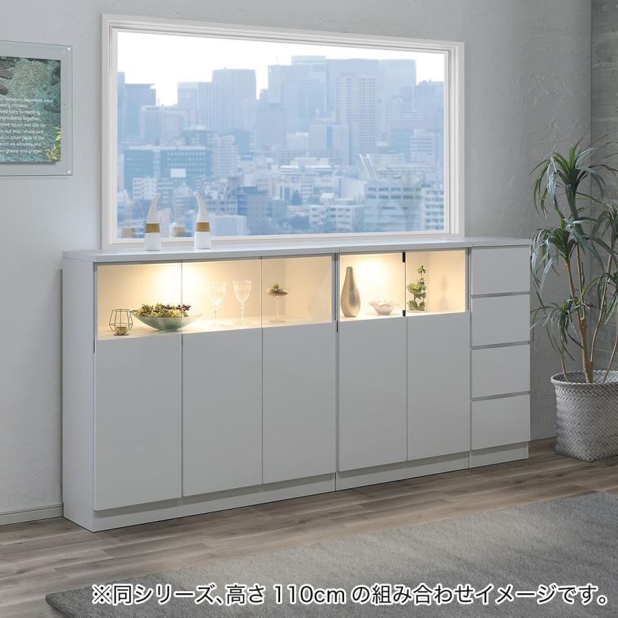 壁面収納棚 ホワイト 薄型 奥行30cm 扉付き ディスプレイ収納LED照明付き ニトリ（NITORI） 【高さオーダー】ディスプレイ収納 照明付き 扉 (幅