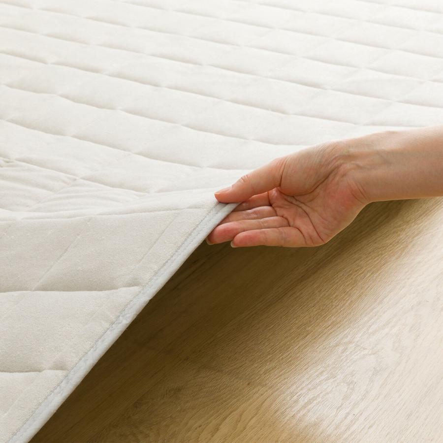 ニトリ（NITORI） 洗えるタオル生地キルトラグ(g 185X185 CY03