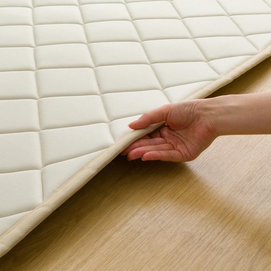 ニトリ Nクール 接触冷感・防汚ラグ 185×240cm 極厚50mmウレタン入り 接触冷感+防汚加工+防音ラグ(Nクール