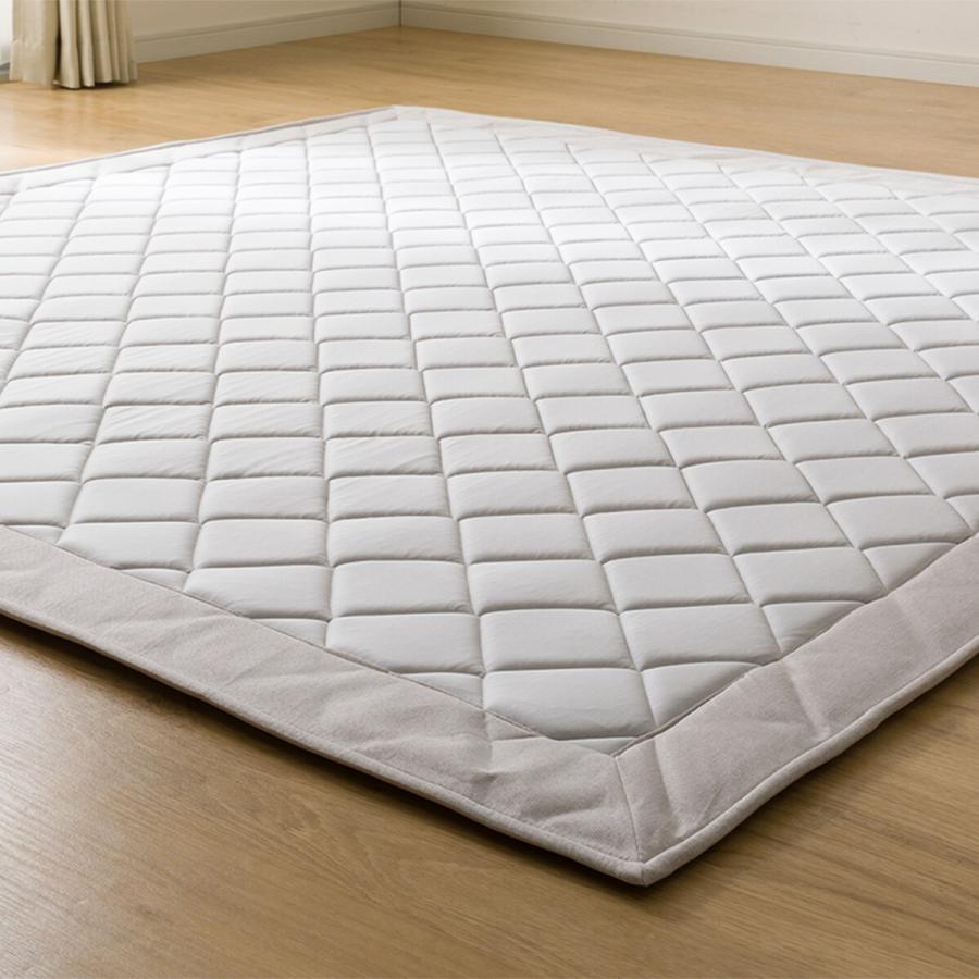 ウレタン入り洗える接触冷感ラグ 185×240 cm ウレタン入り洗える接触冷感ラグ 185×240 cm