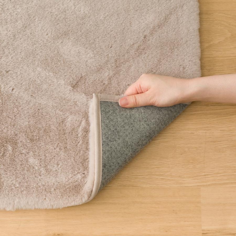 ニトリ（NITORI） ふんわり、なめらか上質な肌ざわりのラグ(ウサギラグ
