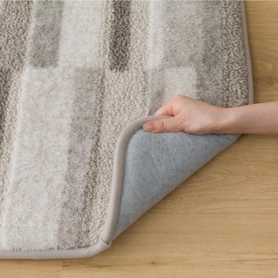 ニトリ（NITORI） 極厚30mmウレタン入り 防汚加工+防ダニ加工+防音ラグ