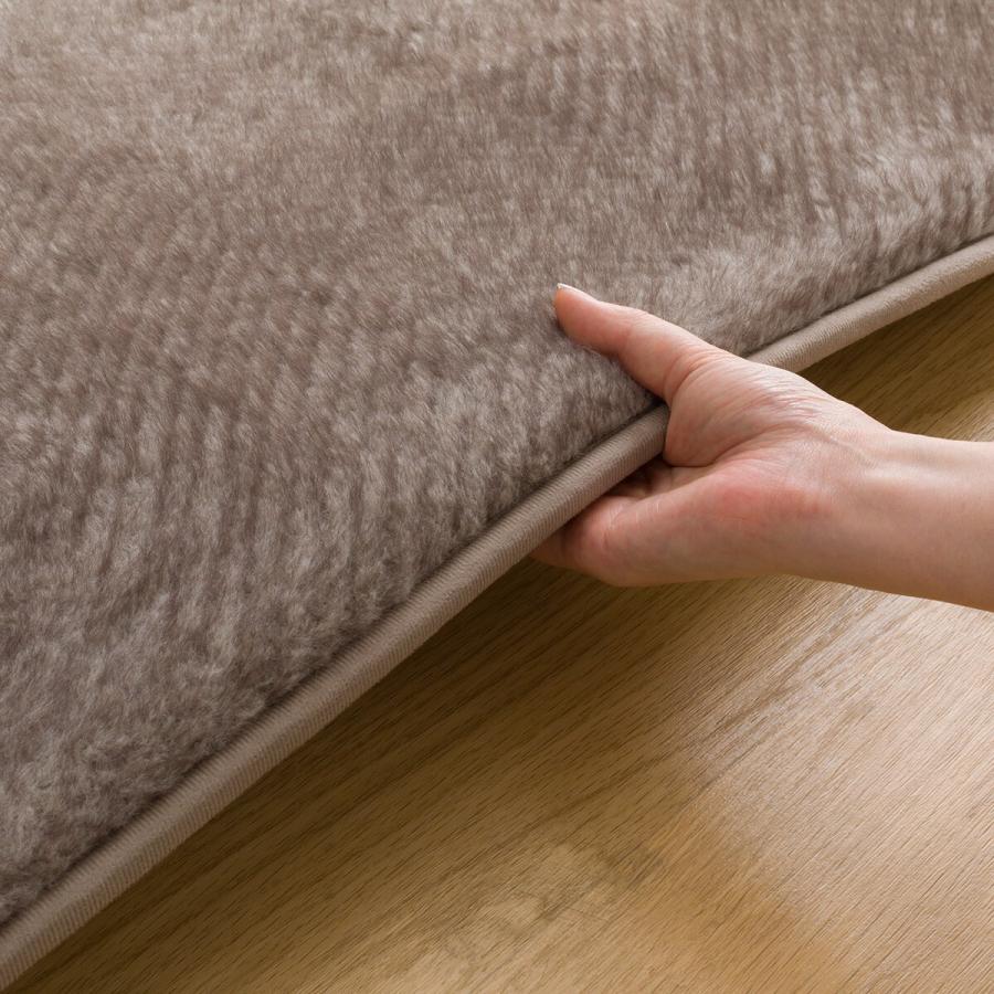 ニトリ（NITORI） 極厚30mmウレタン入り 防汚加工+防ダニ加工+防音ラグ