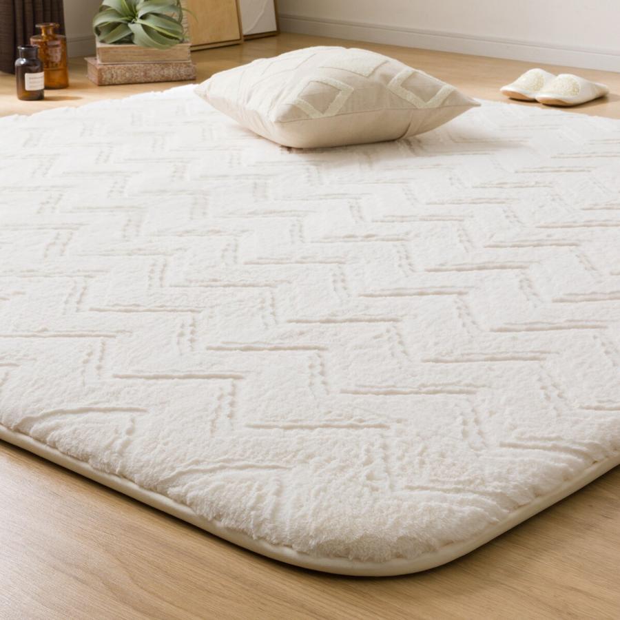 ニトリ（NITORI） 極厚30mmウレタン入り 防汚加工+防ダニ加工+防音ラグ