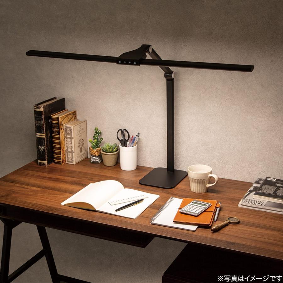 ニトリ　スリムディスク　and チェア　and LEDデスクライト ニトリ】スマホ充電も、調光調色も。機能充実のLEDデスクライト2商品の