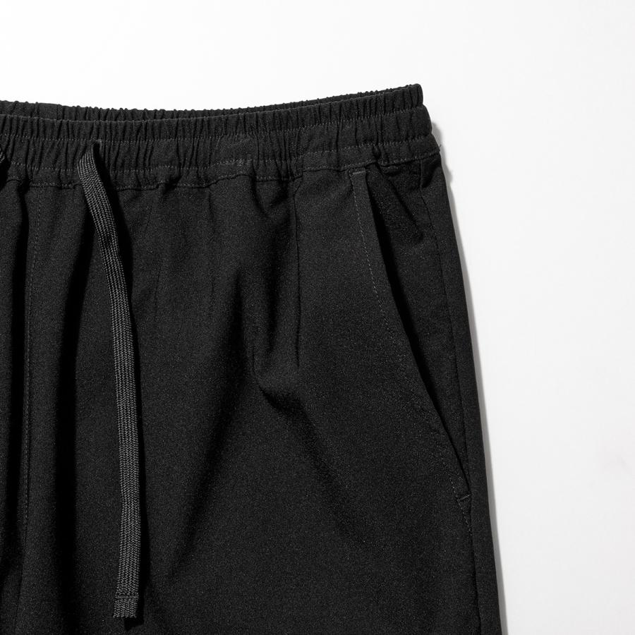 ニトリ（NITORI） MENS 驚くほどよく伸びるクロップドパンツ(クール