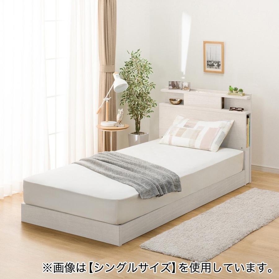 ニトリ（NITORI） ベッドフレーム セミダブル 棚・サイド収納・照明