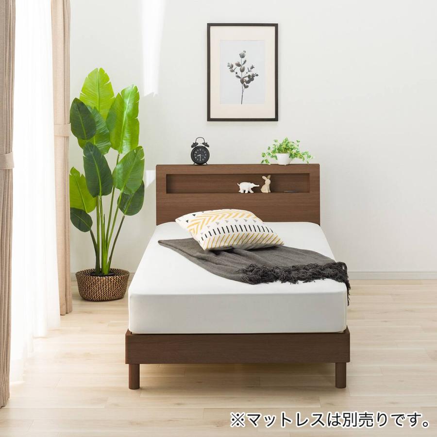 ニトリ（NITORI） シングルベッドフレーム(ヘンリック 棚・コンセント