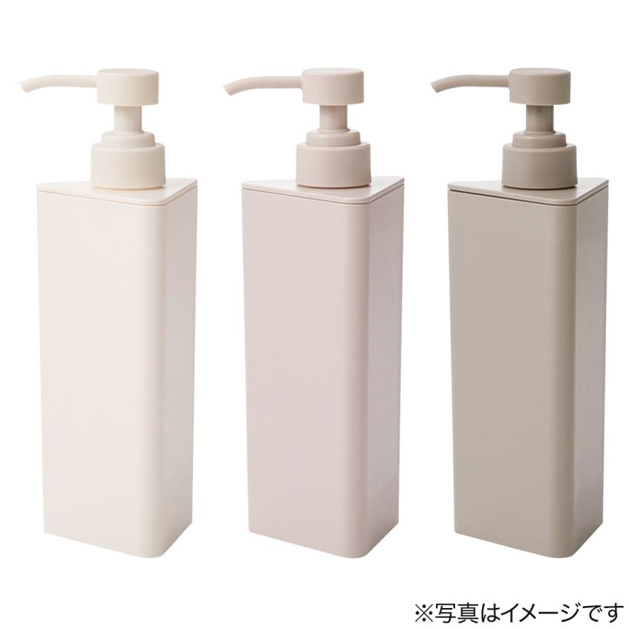 ニトリ（NITORI） コーナーに置きやすい三角ボトルラック(エム