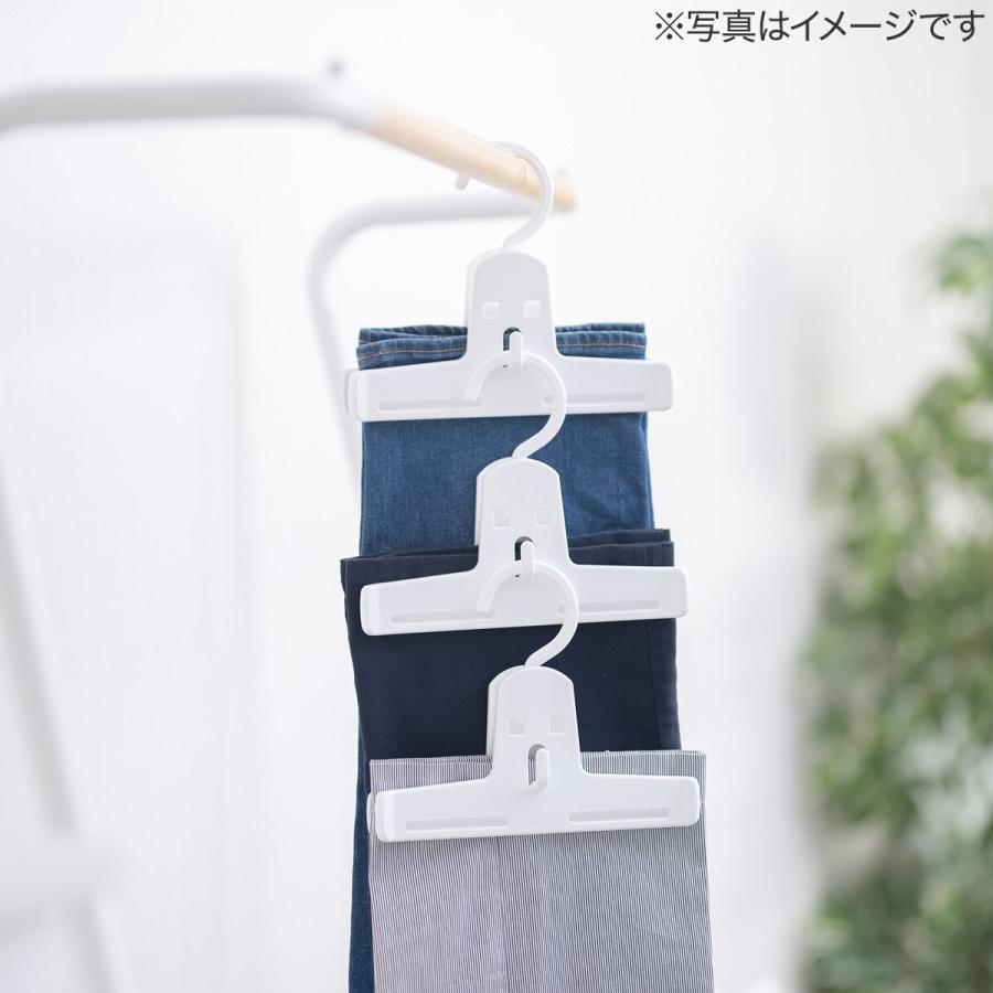 MONCLER ホワイトハンガー5本＆クリップ付きパンツハンガー 1本セット MONCLER ホワイトハンガー 4本セット - メルカリ