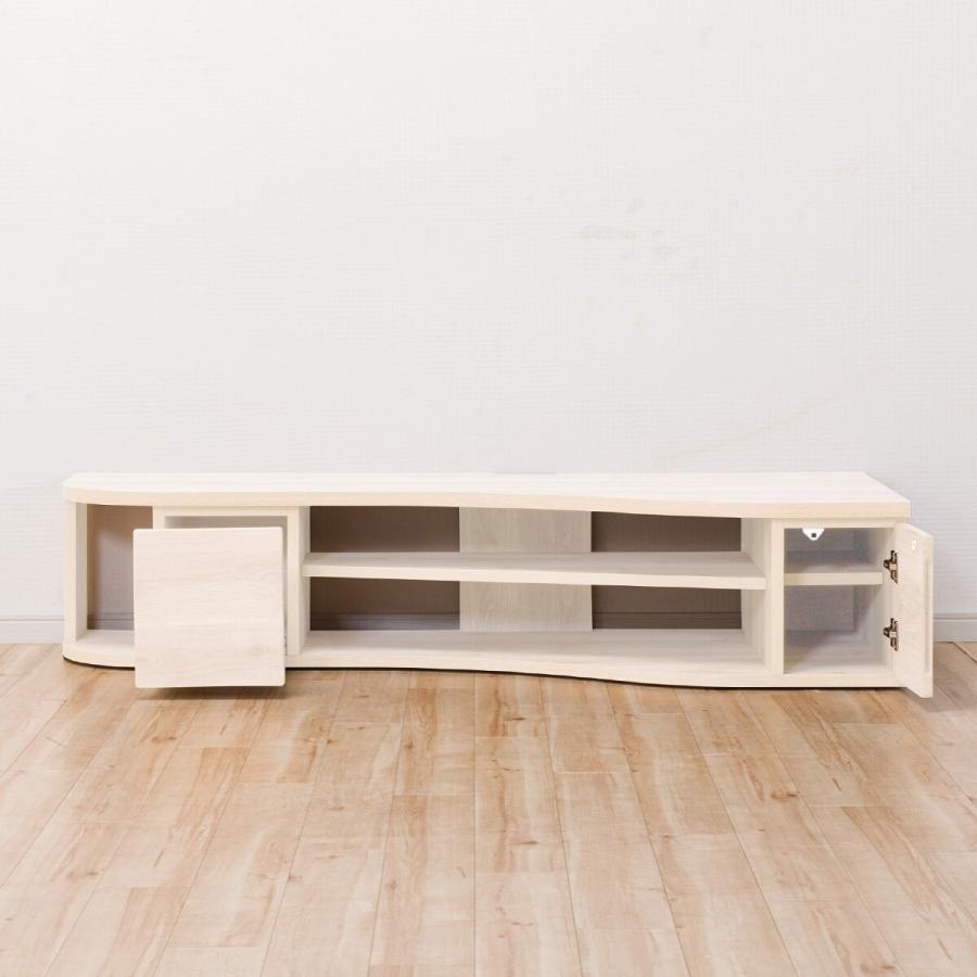 ニトリ コーナー有効活用 流線形テレビボード(右寄せタイプ